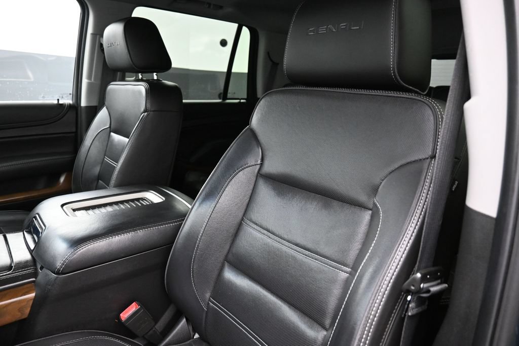Used 2019 GMC Yukon Denali w/ Denali Ultimate Package AWD/4WD image 9