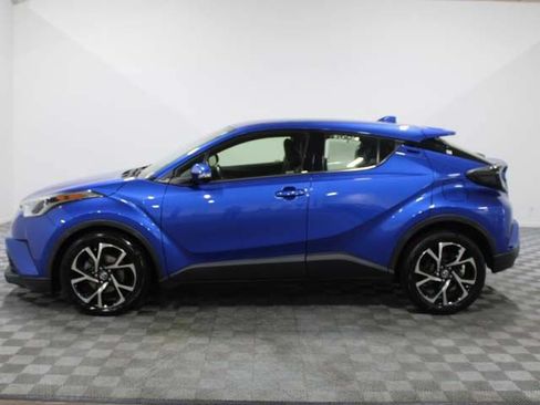 Certified 2019 Toyota C-HR Limited FWD image 3
