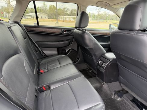 Used 2016 Subaru Outback 2.5i Limited AWD/4WD image 14