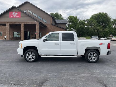 Used 2009 Chevrolet Silverado 1500 LT w/ Max Trailering Pack AWD/4WD image 2