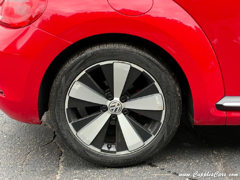 Used 2013 Volkswagen Beetle 2.0T FWD image 37
