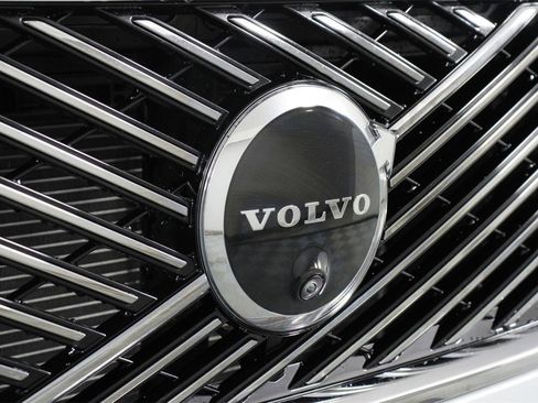 Certified 2025 Volvo XC90 B6 Plus w/ Protection Package Premier image 27