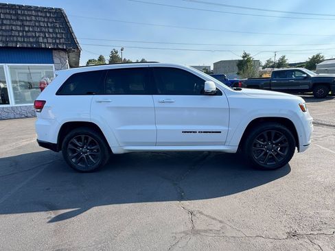 Used 2018 Jeep Grand Cherokee High Altitude AWD/4WD image 13