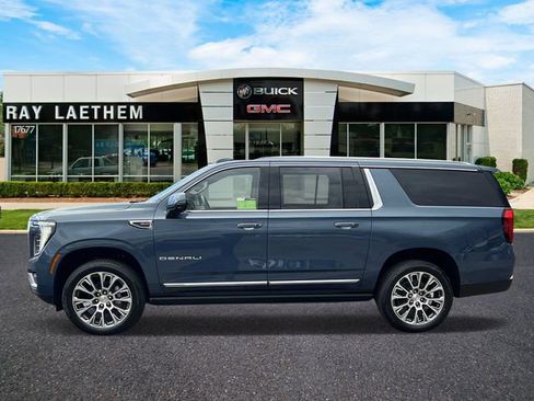 New 2026 GMC Yukon XL Denali w/ Denali Reserve Package image 2