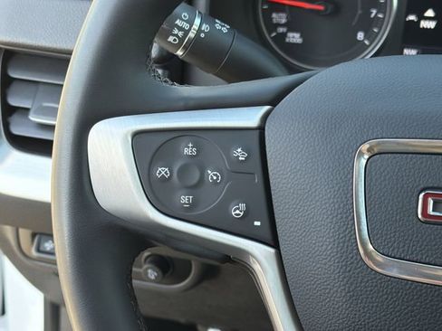 Used 2023 GMC Terrain SLT w/ Infotainment Package II image 32