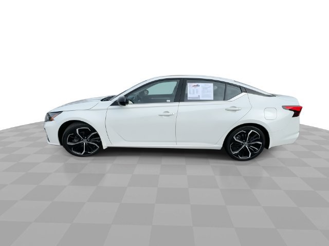 Used 2023 Nissan Altima 2.5 SR w/ SR Premium Package FWD image 5