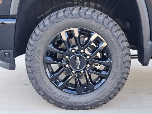 New 2026 Chevrolet Silverado 2500 LTZ w/ LTZ Plus Package AWD/4WD image 13