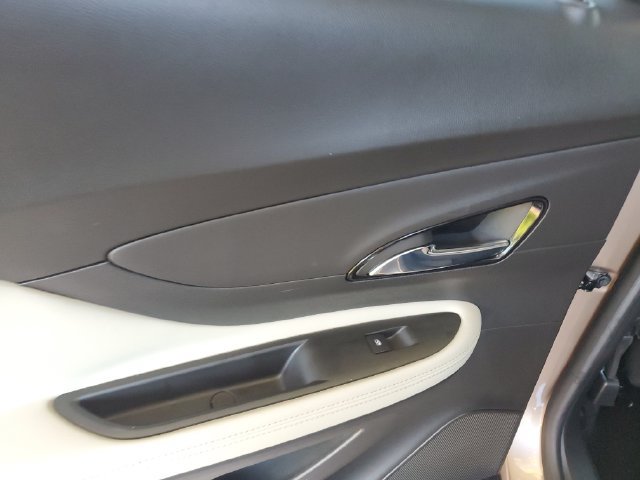 Certified 2018 Buick Encore Preferred FWD image 16