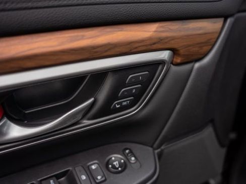 Used 2019 Honda CR-V Touring image 19