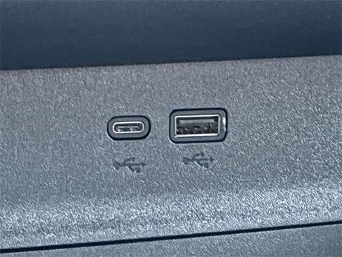 Used 2026 Chevrolet Equinox RS image 32