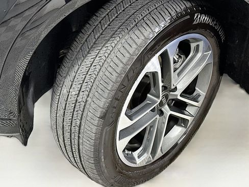 Used 2025 Audi Q5 Premium Plus w/ Premium Plus AWD/4WD image 25