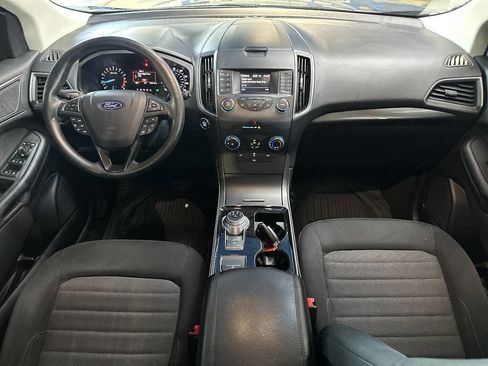 Used 2019 Ford Edge SE image 19