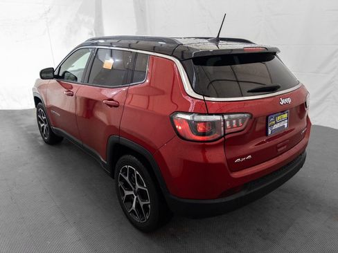 Used 2025 Jeep Compass Limited image 5