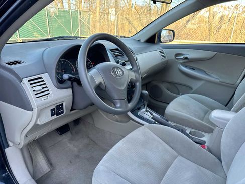 Used 2010 Toyota Corolla LE w/ All Weather Guard Pkg image 10