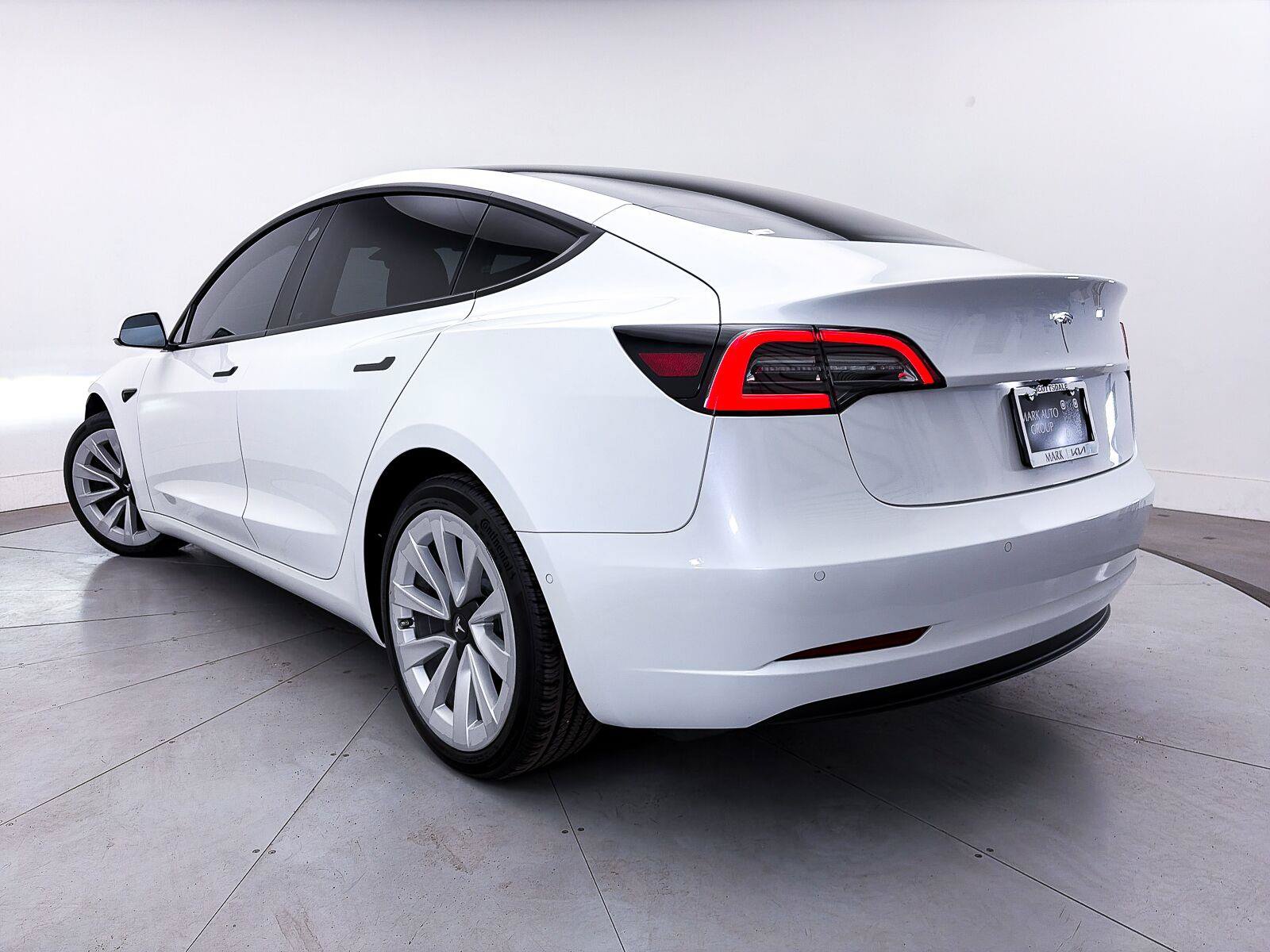 Used 2021 Tesla Model 3 RWD image 2