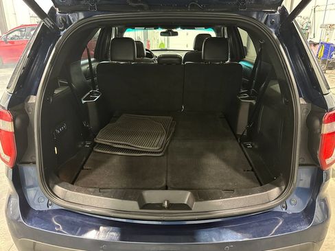 Used 2016 Ford Explorer Limited w/ Equipment Group 301A AWD/4WD image 33
