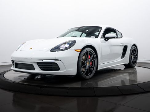 Certified 2017 Porsche 718 Cayman S image 1