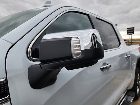 New 2026 GMC Sierra 1500 SLT image 13