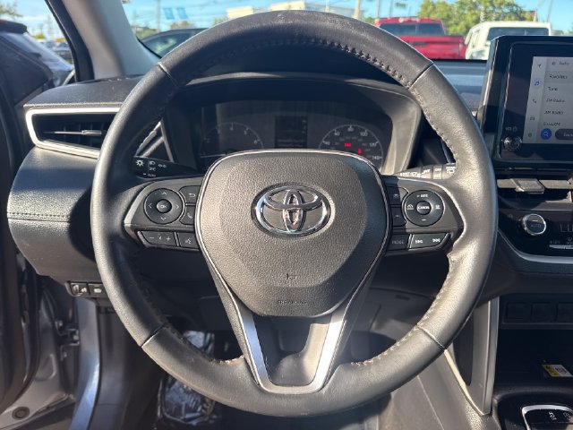 Used 2023 Toyota Corolla Cross LE FWD image 16