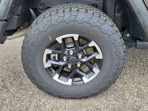 Used 2025 Jeep Wrangler Unlimited Rubicon 4xe w/ Convenience Group AWD/4WD image 5
