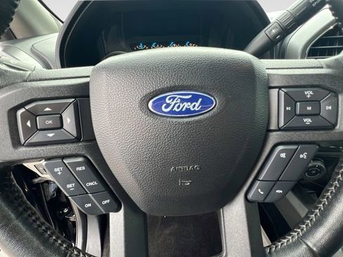 Used 2017 Ford F150 XLT w/ Equipment Group 302A Luxury AWD/4WD image 14