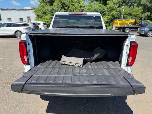 Used 2019 GMC Sierra 1500 SLT w/ X31 Off-Road Package AWD/4WD image 12
