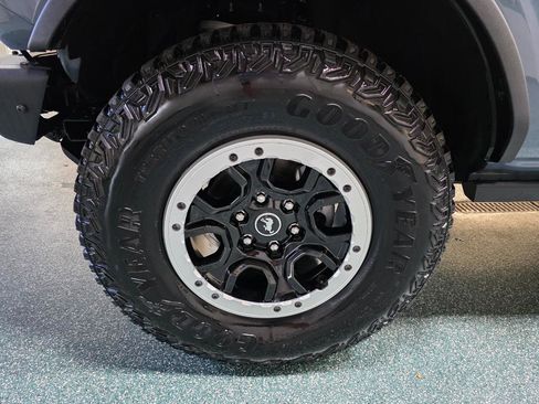 Used 2024 Ford Bronco Badlands AWD/4WD image 12