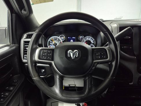 Used 2022 RAM 2500 Tradesman w/ Chrome Appearance Group AWD/4WD image 13