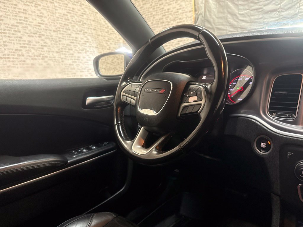 Used 2019 Dodge Charger SXT w/ Leather Interior Group RWD image 18