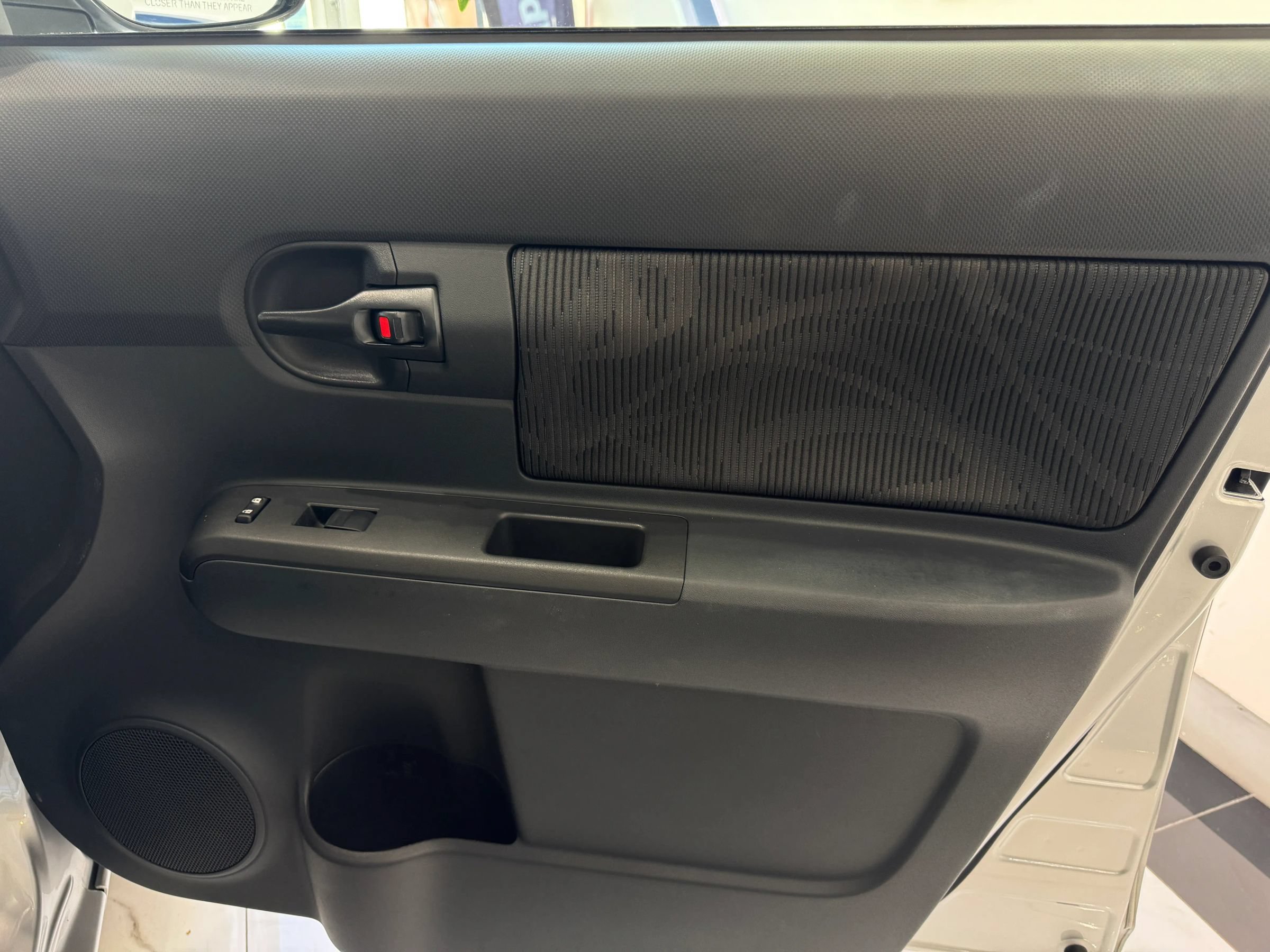 Used 2014 Scion xB FWD image 30