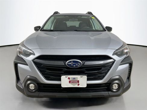 Used 2024 Subaru Outback Premium image 2