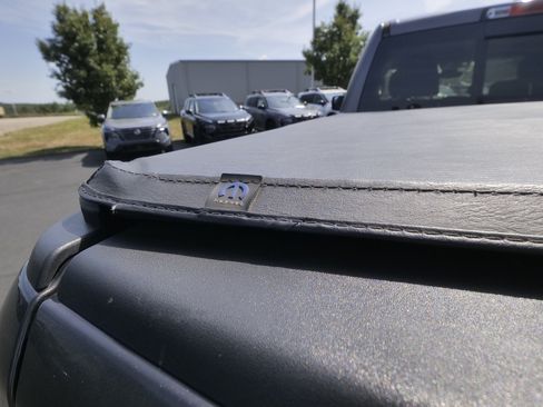 Used 2020 RAM 1500 Big Horn AWD/4WD image 11