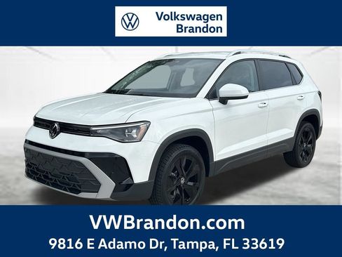 New 2026 Volkswagen Taos SE FWD image 1