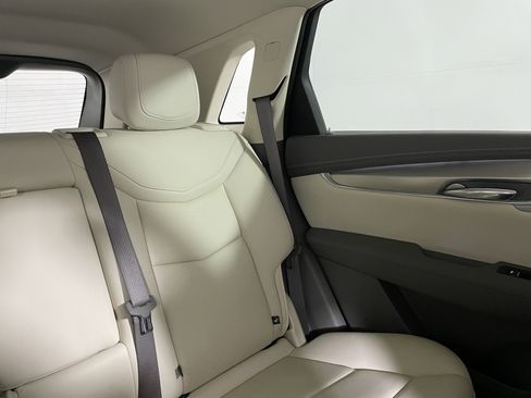 Used 2021 Cadillac XT5 Premium Luxury image 15