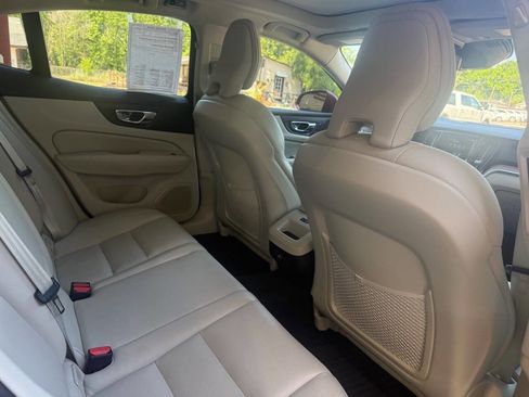 Used 2019 Volvo S60 T6 Momentum AWD/4WD image 24