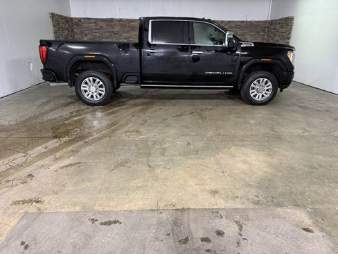 Used 2023 GMC Sierra 2500 Denali w/ Denali Ultimate Package image 10