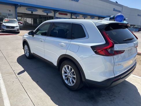 Used 2024 Honda CR-V EX-L image 4