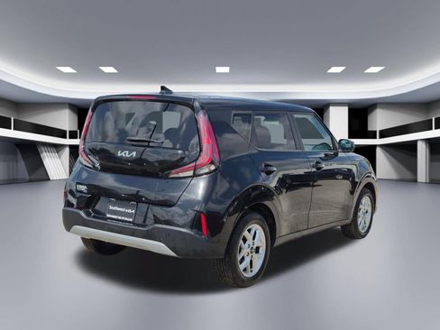 Certified 2024 Kia Soul LX w/ Option Group 015 FWD image 6