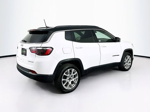 Used 2025 Jeep Compass Limited AWD/4WD image 9