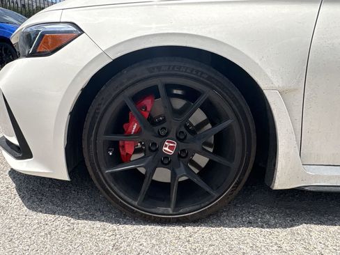 Used 2025 Honda Civic Type R image 12