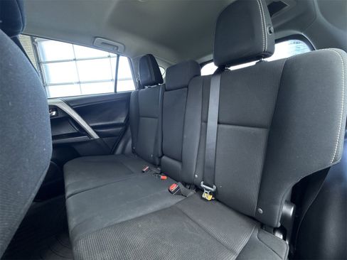 Used 2018 Toyota RAV4 XLE image 26