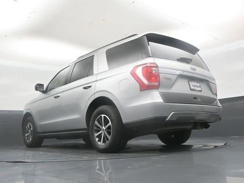 Used 2019 Ford Expedition XLT w/ Equipment Group 201A AWD/4WD image 45