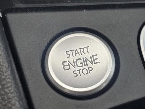 New 2026 Volkswagen Jetta SE image 31