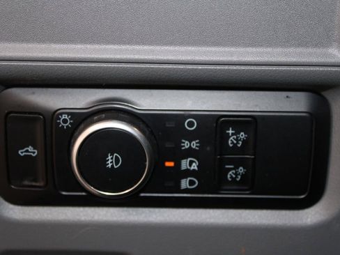 Used 2023 Ford F150 XLT image 41