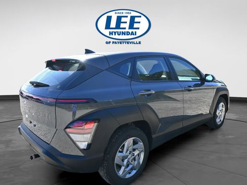 Used 2026 Hyundai Kona SE image 3