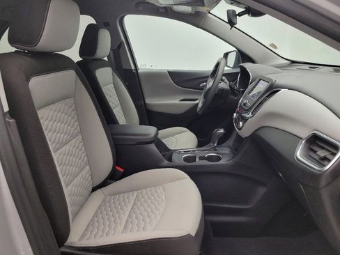 Used 2021 Chevrolet Equinox LT FWD image 21
