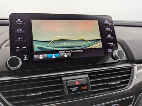 Used 2019 Honda Accord LX image 27