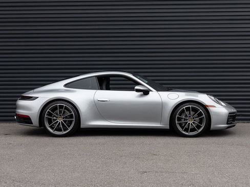 Used 2024 Porsche 911 Carrera 4 w/ Sport Package image 8