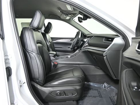 Used 2024 Jeep Grand Cherokee Limited w/ Trailer Tow Package image 13