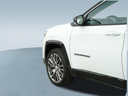Used 2022 Jeep Compass Limited w/ Elite Group AWD/4WD image 36